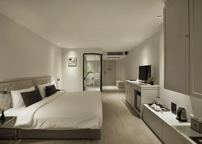 Hotel Once 4*