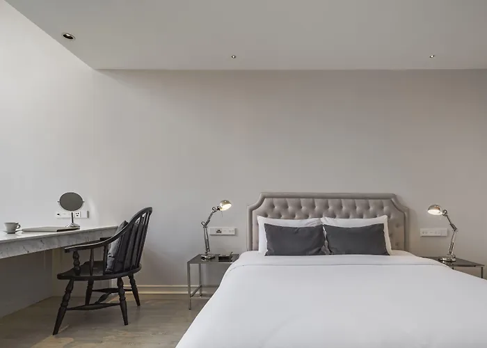 Hotel Once