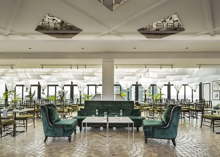 Hotel Once 4*