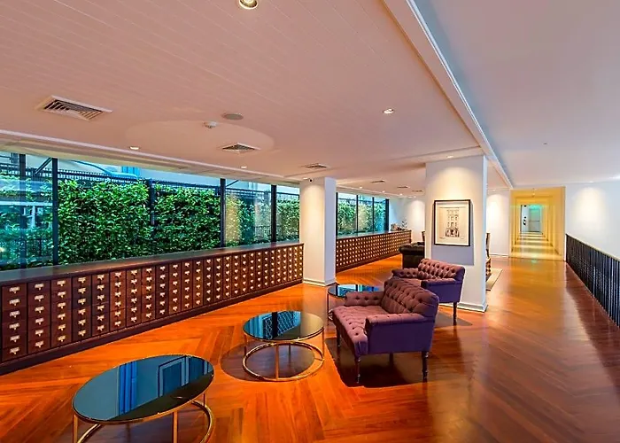 Once Hotel Bangkok